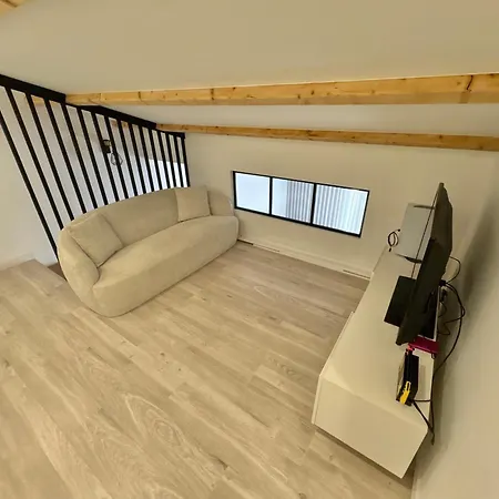 6 Personnes - Vecchio Apartman